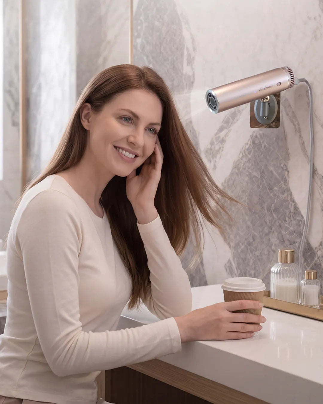 handsfree haardroger. föhn met magnetische wandhouder.